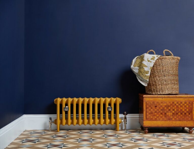 Cast iron radiator in Paint and paper library muga